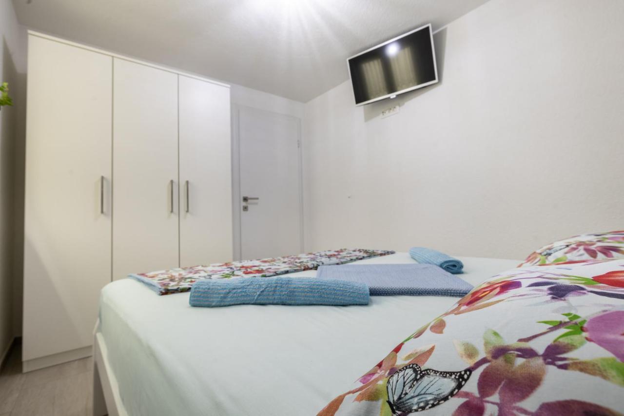 Apartmani Soldan Макарска Экстерьер фото